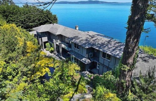 Gordon Head House | Oceanfront Oasis Luxury Family Retreat