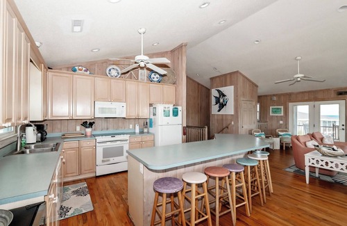 Pawleys Island House | Oceanfront Raised Beach House, Private Pool, Dog Friendly, Porches, Hammock