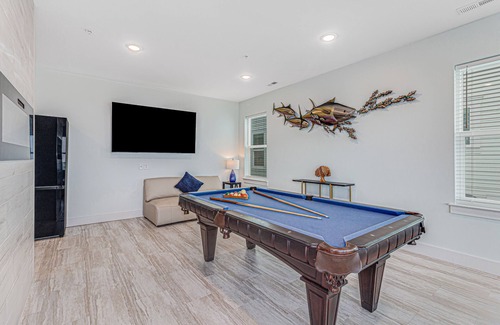 Crescent Beach House | Oceanfront Spectacular ViewsDecksHugePool/Spa/Theater Room/Game/Large Kitchen