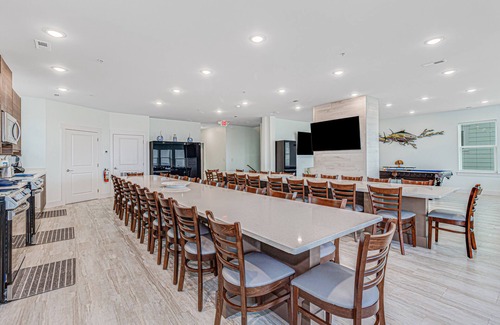 Crescent Beach House | Oceanfront Spectacular ViewsDecksHugePool/Spa/Theater Room/Game/Large Kitchen