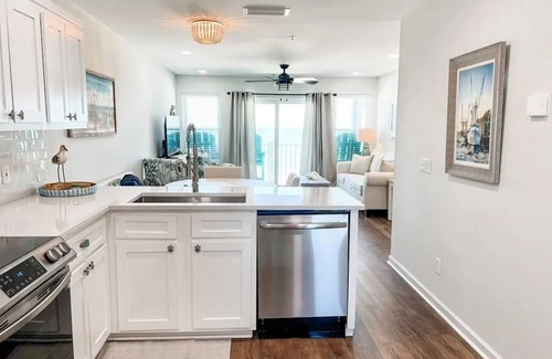 Mexico Beach Condo | Oceanfront Sand Between Your Toes!