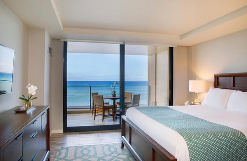 Honokowai Hotel | Oceanfront Suite w/Floor to Ceiling Windows, Lanai, Free WiFi & Free Parking