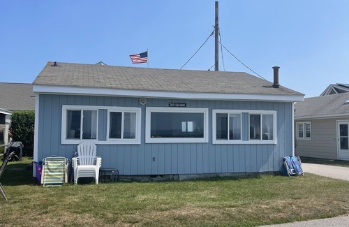 Point Judith House | OCEANFRONT, UNOBSTRUCTED VIEWS OF BREATHTAKING SUNSETS AND OCEAN/PRIVATE BEACH!