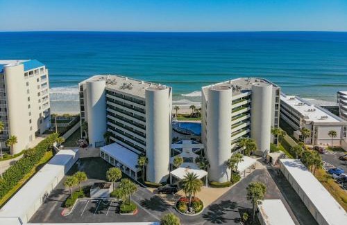 Bethune Beach Apartment | Oceanfront View Wrap Around Balcony Luxury Corner Unit Ebb Tide 401