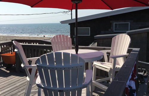 Ocean Beach House | Oceanfront waves & breezes ~ 4 bed/2 bath in Robbins Rest, Fire Island, NY