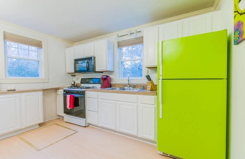 Ellisville Cottage | Oceanfront with Peek a boo views of Cape Cod Bay