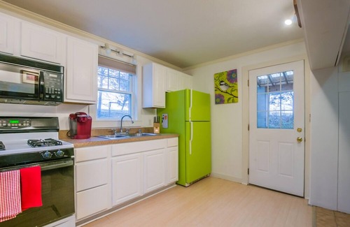 Ellisville Cottage | Oceanfront with Peek a boo views of Cape Cod Bay