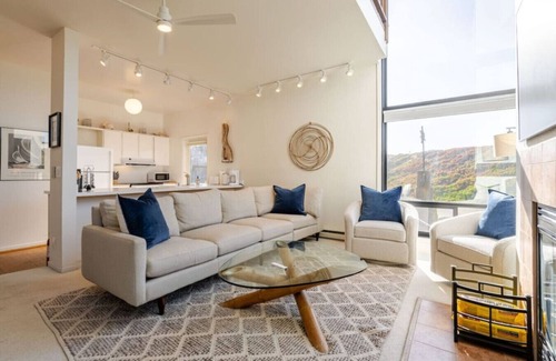 Watsonville House | Oceanfront With Views & Privacy