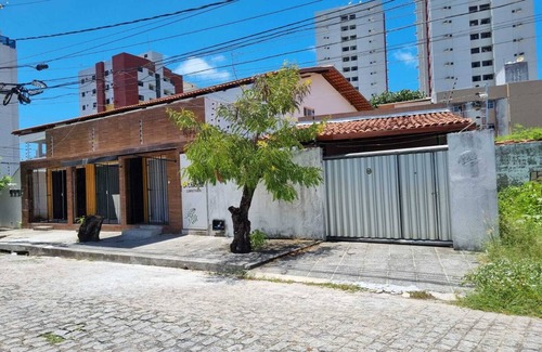 Aeroclube House | OCEANIA HOUSE WITH POOL FOR UP TO 15 PEOPLE