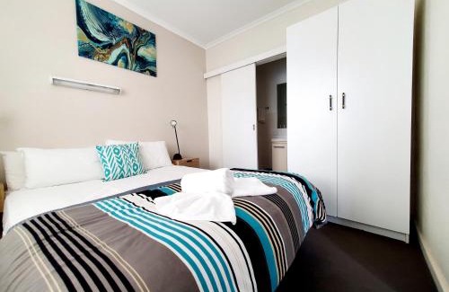 Hawks Nest Hotel | Oceanside Hawks Nest