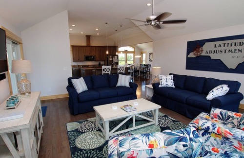 Duck House | Oceanside, Private Pool, Rec Room, Poolside Bar, DB2, Latitude Adjustment