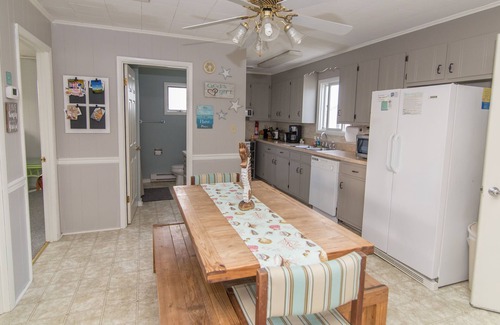 South Nags Head House | Oceanside - short walk to beach