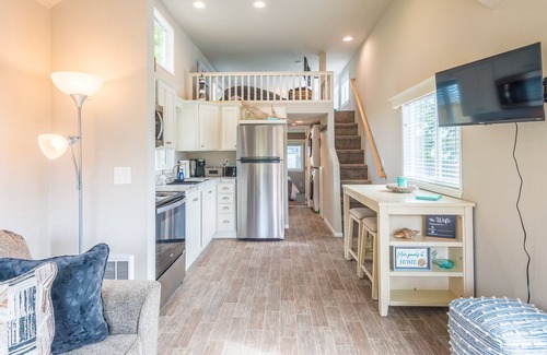 Diamond Point House | Oceanside: Strait of Juan de Fuca tiny home