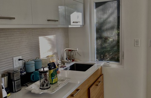Bowen Island House | Oceanview and sunsets in Tunstall bay Lisence#00000861