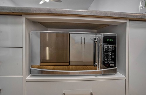 Semaphore Apartment | Oceanview Beachfront Semaphore self contained 2 bedroom apartment