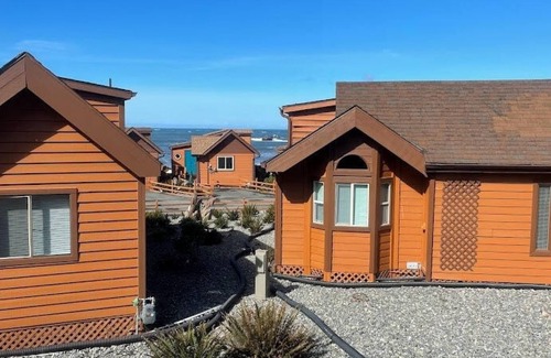 Smith River Apartment | Oceanview Cabin 28 w Jacuzzi Terrific Views