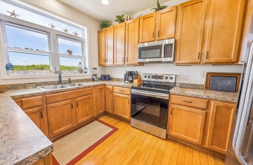 Palisade Acres House | Oceanview Dog Friendly Home w/Pool, Hot Tub, Elevator, Game and Media Rooms
