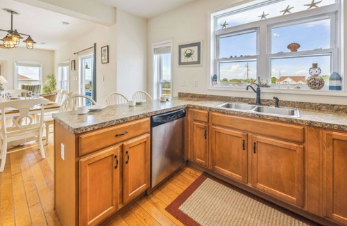 Palisade Acres House | Oceanview Dog Friendly Home w/Pool, Hot Tub, Elevator, Game and Media Rooms