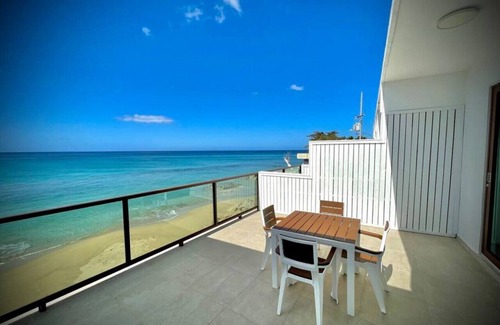 Stella Apartment | Oceanview Family Suite with Jacuzzi on Corcega Beach