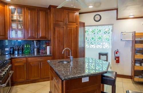 Montego Bay Villa | OCEANVIEW|PRIVATE POOL,Montego Bay, Jamaica, Full Staff, Security, 5 Acres