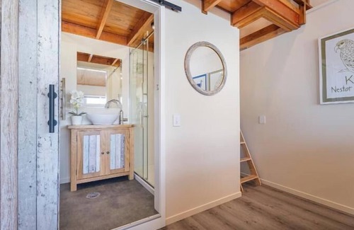 Whitianga House | Oceanview Tiny Home Whiti