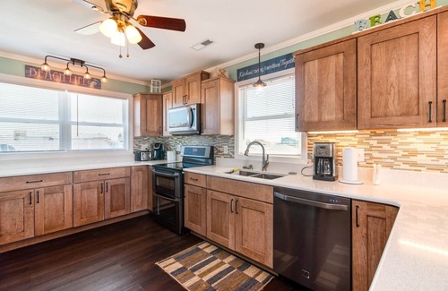 South Nags Head House | OCS2 - Private Heated Salt-Water Pool &Hot Tub, Steps to Beach