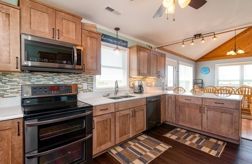 South Nags Head House | OCS2 - Private Heated Salt-Water Pool &Hot Tub, Steps to Beach