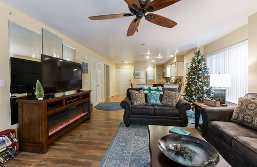 Branson Condo | Oct 20-31!. 2nd bath just updated! Master spa shower!