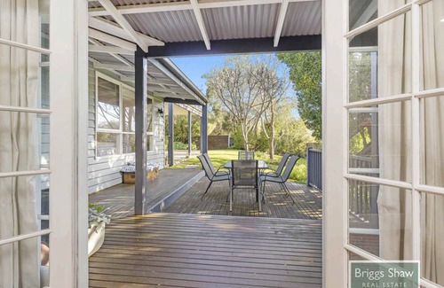 Blairgowrie Cottage | Ode to Glittering Bay