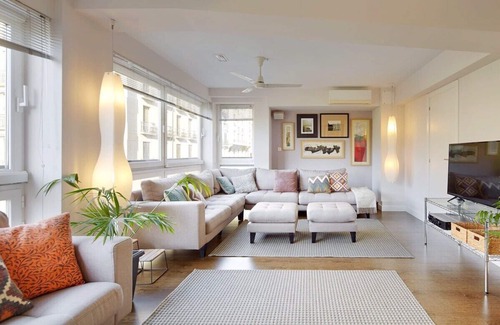 San Sebastian Centro Apartment | ❤ of San Sebastian | Walk Score 99 | 3 Baths