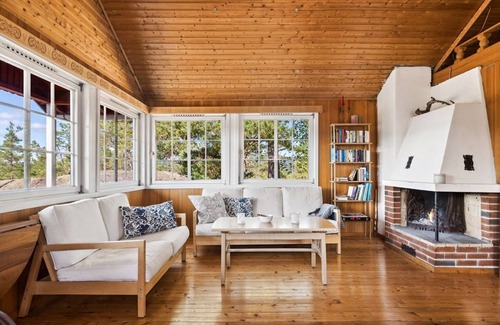 Amli Cabin | Off-grid cabin with panoramic view