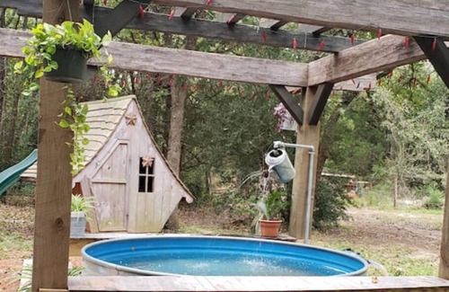 Fayette County RV Rental | Off grid glamping