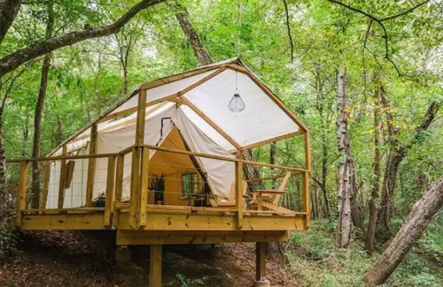 Clifton RV Rental | Off Grid Luxury Camping on the River