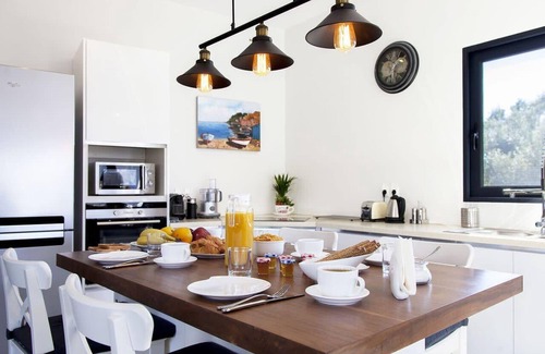 Evgiros Villa | OFFERS FOR LESS PPL:Exclusive Waterfront Villa,2 private pools & view!
