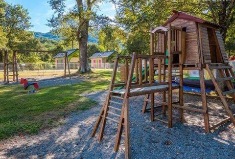 Peyrouse Other | Oh! Campings - Camping Paradis A l'ombre des tilleuls