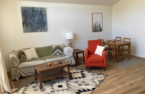 Mira Monte House | Ojai Mountain View Country Retreat
