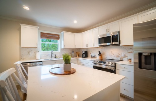 Helen House | Oktoberfest Specials happening now on 3 night stays! Walk to Downtown Helen