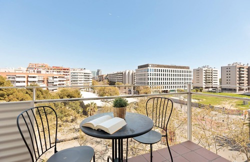 Poblenou Apartment | OLA LIVING POBLENOU BEACH 14 ATTIC