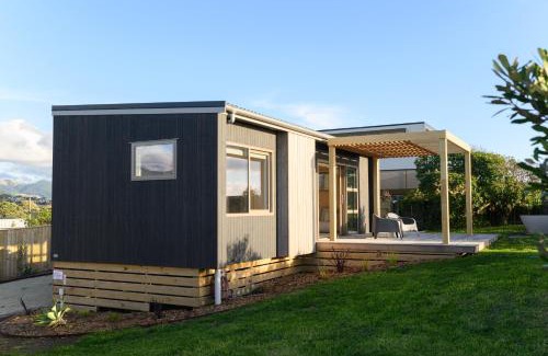Waikanae House | Old Beach Pods, Te Moana