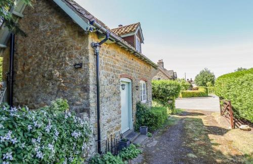 Market Rasen House | Old Blacksmiths Cottage