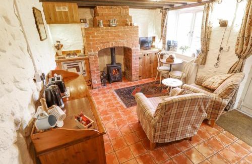 Market Rasen House | Old Blacksmiths Cottage