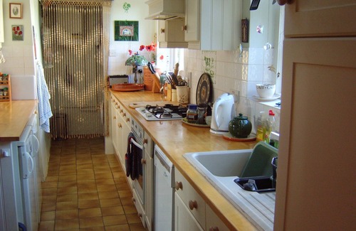 Ardens Grafton Cottage | Old detached stone cottage in Shakespeare country