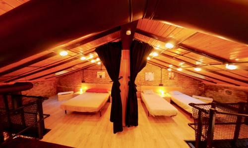 La Malva-rosa Apartment | Old Fisherman's House in Malvarrosa Beach