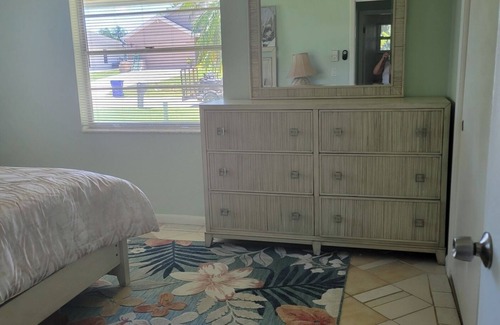 Sebastian Highlands House | Old Florida Charm, 3 bedrms 2 full baths, Cvrd BBQ area, pool. 5min to salt wtr