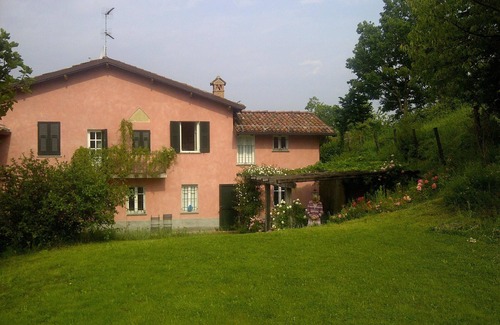 Gavi Cottage | Old house with pool and large garden in the hills of Gavi