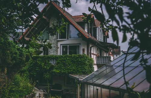 Wernborn House | Old house to feel good