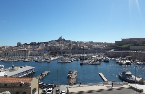 Saint-Victor Apartment | Old Port .St Victor. Charming quiet apartment, city and sea Renovated