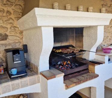 Bagnols-en-Foret House | Old Provencal house - 3 bedrooms