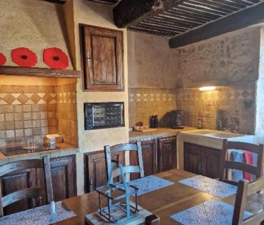 Bagnols-en-Foret House | Old Provencal house - 3 bedrooms