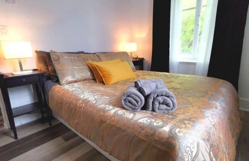 Cap-Blanc Apartment | Old Quebec - Les Suites Montcalm #2 - Free Parking